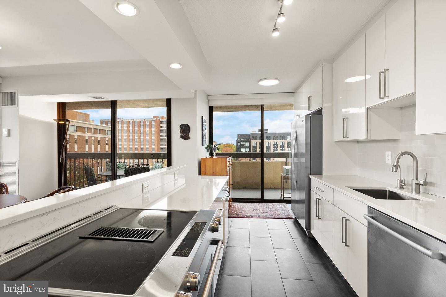 400 MADISON ST #409, ALEXANDRIA, Virginia 22314, 2 Bedrooms Bedrooms, ,2 BathroomsBathrooms,Residential,For sale,400 MADISON ST #409,VAAX2050298 MLS # VAAX2050298