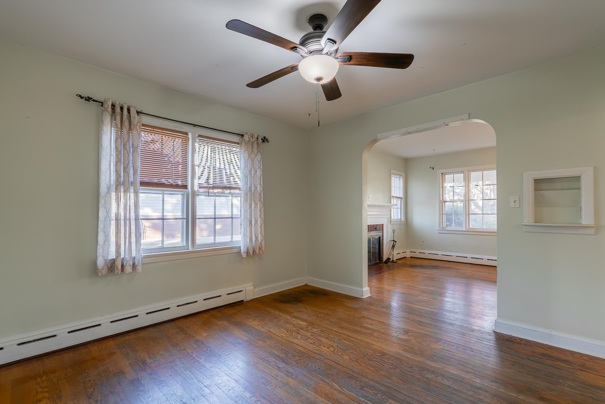 625 N WILLOW ST, HARRISONBURG, Virginia 22802, 3 Bedrooms Bedrooms, ,1 BathroomBathrooms,Residential,625 N WILLOW ST,670944 MLS # 670944 625 N WILLOW ST, HARRISONBURG, Virginia 22802, 3 Bedrooms Bedrooms, ,1 BathroomBathrooms,Residential,625 N WILLOW ST,670944 MLS # 670944