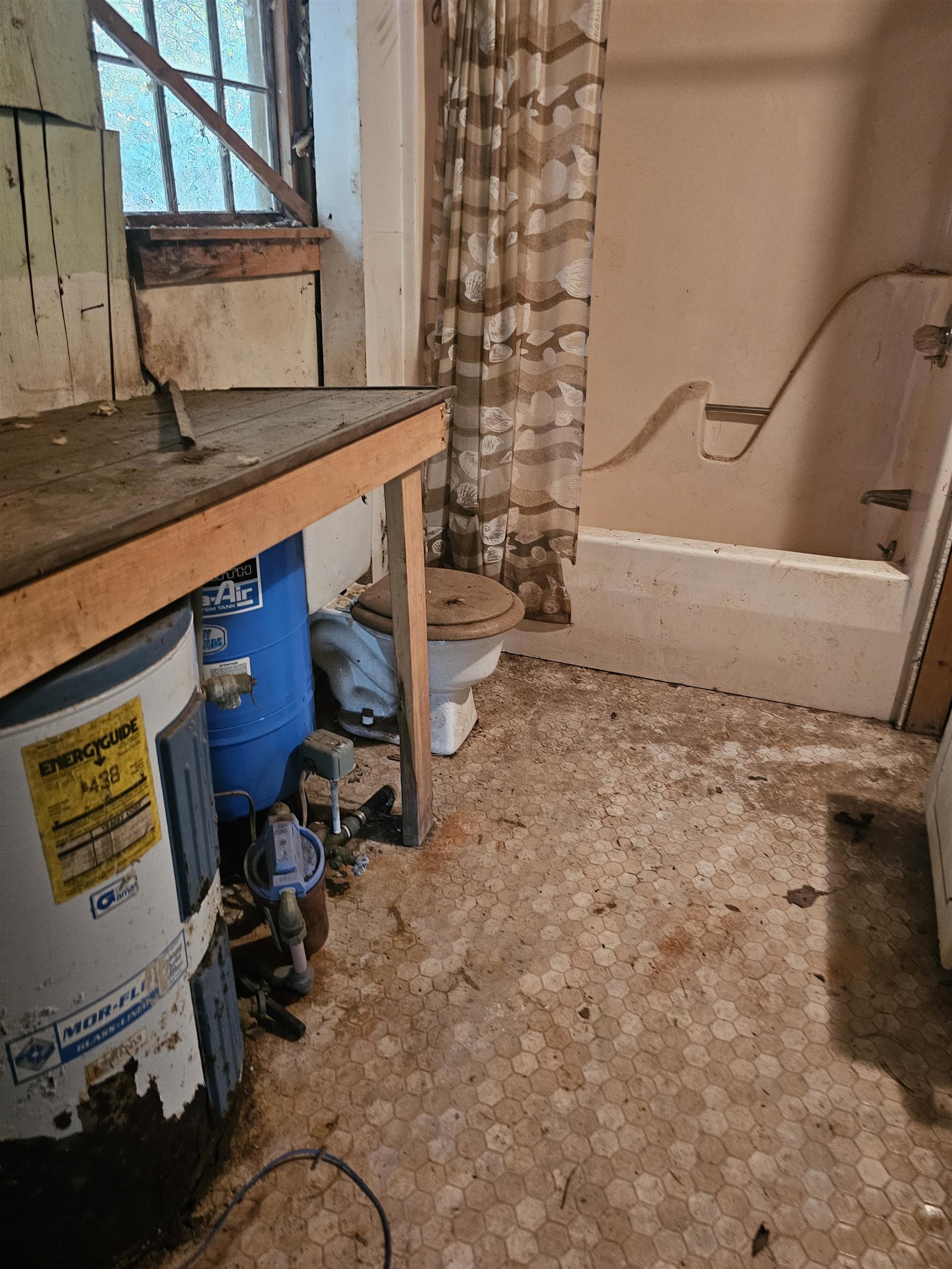 2804 OLD PARKERSBURG TPKE, WEST AUGUSTA, Virginia 24485, 2 Bedrooms Bedrooms, ,1 BathroomBathrooms,Residential,Hanger Camp,2804 OLD PARKERSBURG TPKE,670950 MLS # 670950