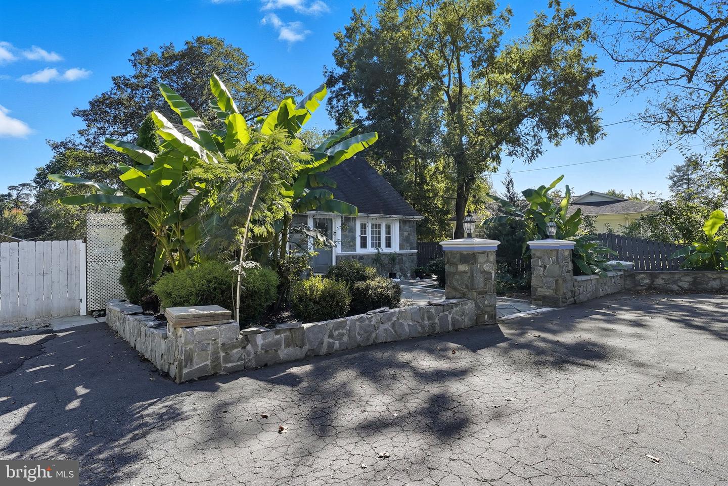 8401 YORKSHIRE LN, MANASSAS, Virginia 20111, 4 Bedrooms Bedrooms, ,1 BathroomBathrooms,Residential,For sale,8401 YORKSHIRE LN,VAPW2105276 MLS # VAPW2105276