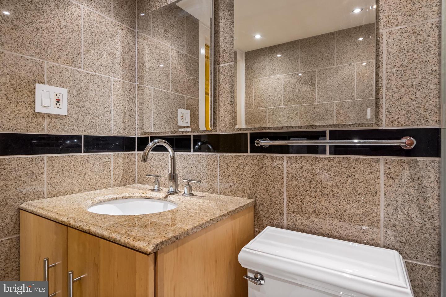 1816 NEW HAMPSHIRE AVE NW #1009, WASHINGTON, District Of Columbia 20009, 1 Bedroom Bedrooms, ,1 BathroomBathrooms,Residential,For sale,1816 NEW HAMPSHIRE AVE NW #1009,DCDC2226464 MLS # DCDC2226464