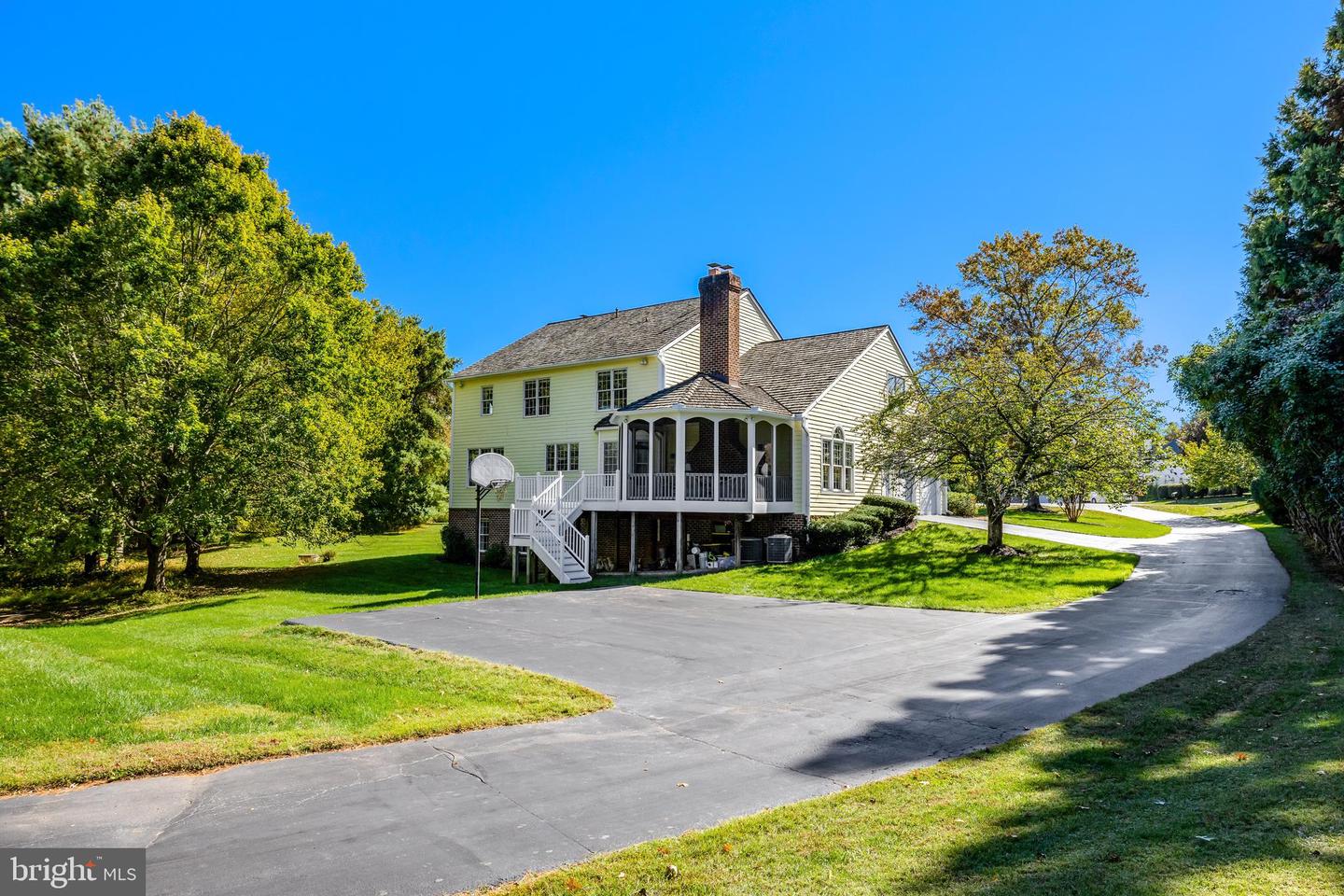 1200 CHADSWORTH CT, MCLEAN, Virginia 22102, 6 Bedrooms Bedrooms, ,4 BathroomsBathrooms,Residential,For sale,1200 CHADSWORTH CT,VAFX2275224 MLS # VAFX2275224