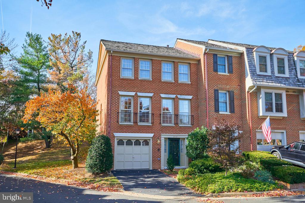 5116 WOODMIRE LN, ALEXANDRIA, Virginia 22311, 3 Bedrooms Bedrooms, ,2 BathroomsBathrooms,Residential,For sale,5116 WOODMIRE LN,VAAX2051122 MLS # VAAX2051122