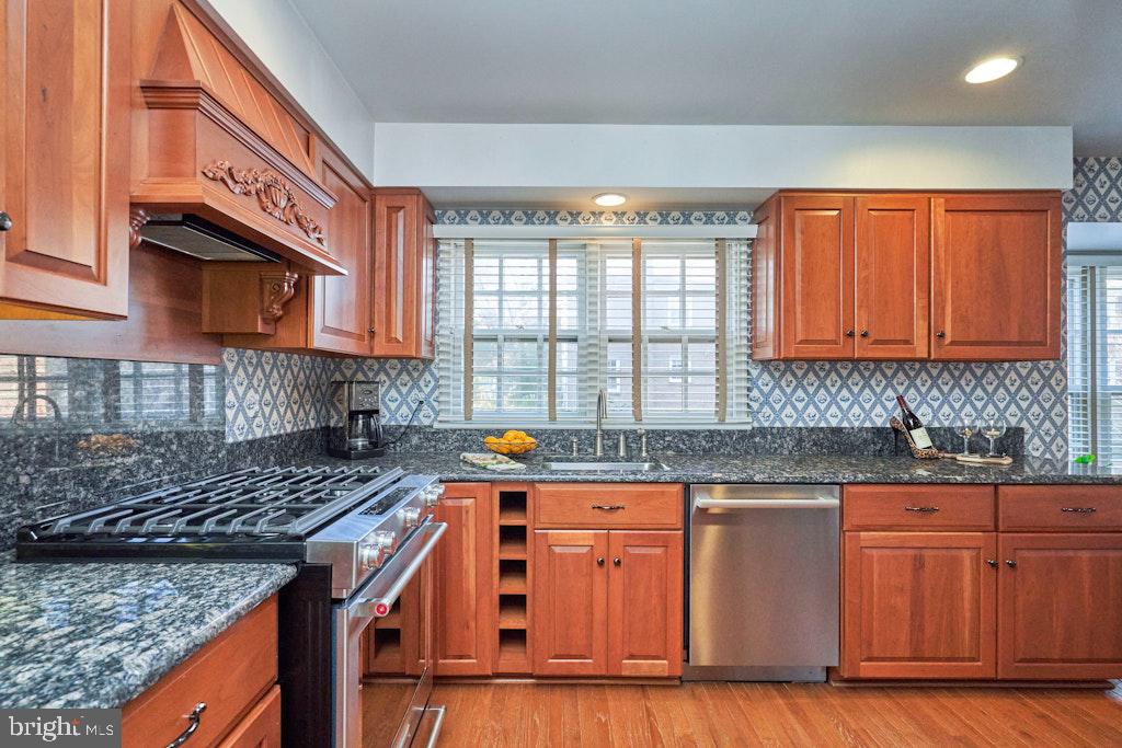 5116 WOODMIRE LN, ALEXANDRIA, Virginia 22311, 3 Bedrooms Bedrooms, ,2 BathroomsBathrooms,Residential,For sale,5116 WOODMIRE LN,VAAX2051122 MLS # VAAX2051122