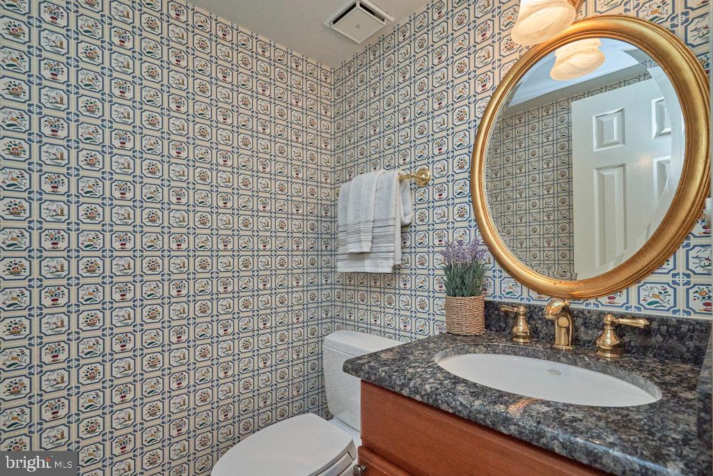 5116 WOODMIRE LN, ALEXANDRIA, Virginia 22311, 3 Bedrooms Bedrooms, ,2 BathroomsBathrooms,Residential,For sale,5116 WOODMIRE LN,VAAX2051122 MLS # VAAX2051122