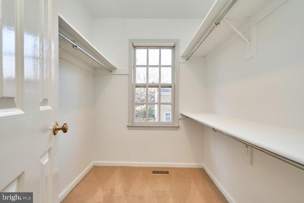 5116 WOODMIRE LN, ALEXANDRIA, Virginia 22311, 3 Bedrooms Bedrooms, ,2 BathroomsBathrooms,Residential,For sale,5116 WOODMIRE LN,VAAX2051122 MLS # VAAX2051122