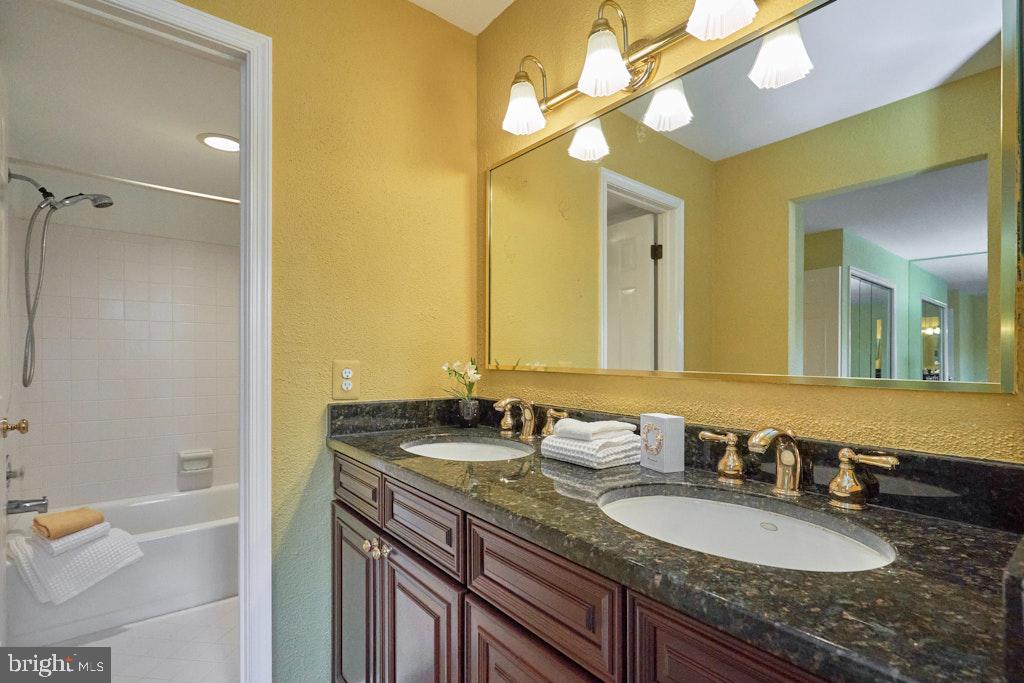 5116 WOODMIRE LN, ALEXANDRIA, Virginia 22311, 3 Bedrooms Bedrooms, ,2 BathroomsBathrooms,Residential,For sale,5116 WOODMIRE LN,VAAX2051122 MLS # VAAX2051122