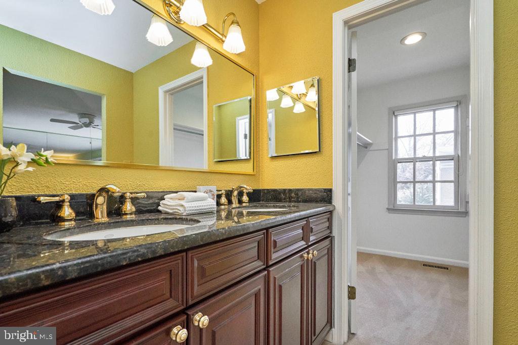5116 WOODMIRE LN, ALEXANDRIA, Virginia 22311, 3 Bedrooms Bedrooms, ,2 BathroomsBathrooms,Residential,For sale,5116 WOODMIRE LN,VAAX2051122 MLS # VAAX2051122