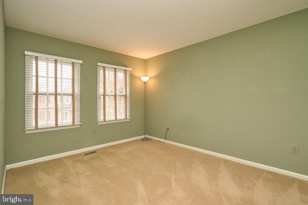 5116 WOODMIRE LN, ALEXANDRIA, Virginia 22311, 3 Bedrooms Bedrooms, ,2 BathroomsBathrooms,Residential,For sale,5116 WOODMIRE LN,VAAX2051122 MLS # VAAX2051122