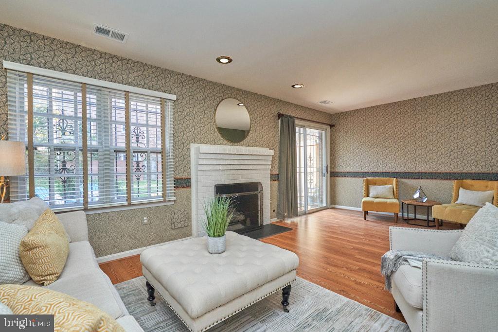 5116 WOODMIRE LN, ALEXANDRIA, Virginia 22311, 3 Bedrooms Bedrooms, ,2 BathroomsBathrooms,Residential,For sale,5116 WOODMIRE LN,VAAX2051122 MLS # VAAX2051122