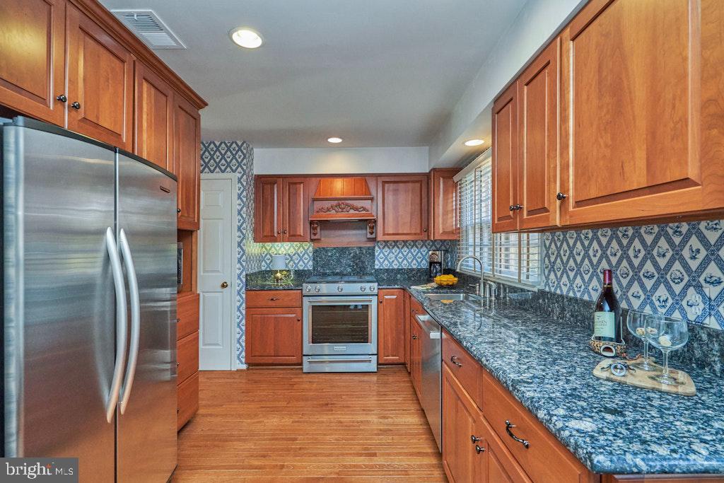 5116 WOODMIRE LN, ALEXANDRIA, Virginia 22311, 3 Bedrooms Bedrooms, ,2 BathroomsBathrooms,Residential,For sale,5116 WOODMIRE LN,VAAX2051122 MLS # VAAX2051122