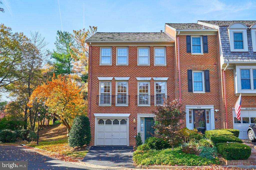 5116 WOODMIRE LN, ALEXANDRIA, Virginia 22311, 3 Bedrooms Bedrooms, ,2 BathroomsBathrooms,Residential,For sale,5116 WOODMIRE LN,VAAX2051122 MLS # VAAX2051122