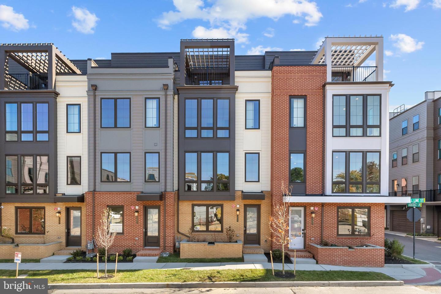 2605 FALL LINE ST, ALEXANDRIA, Virginia 22301, 4 Bedrooms Bedrooms, ,4 BathroomsBathrooms,Residential,For sale,2605 FALL LINE ST,VAAX2051282 MLS # VAAX2051282