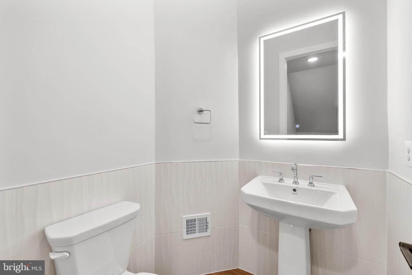 2605 FALL LINE ST, ALEXANDRIA, Virginia 22301, 4 Bedrooms Bedrooms, ,4 BathroomsBathrooms,Residential,For sale,2605 FALL LINE ST,VAAX2051282 MLS # VAAX2051282