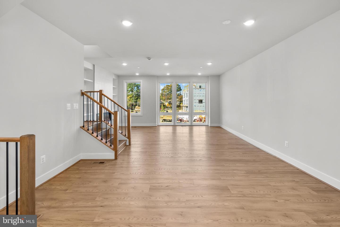 2605 FALL LINE ST, ALEXANDRIA, Virginia 22301, 4 Bedrooms Bedrooms, ,4 BathroomsBathrooms,Residential,For sale,2605 FALL LINE ST,VAAX2051282 MLS # VAAX2051282