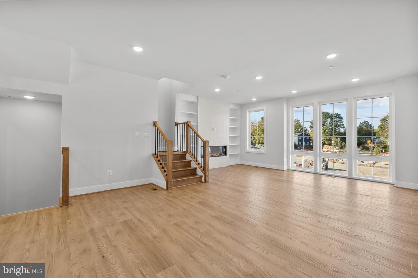 2605 FALL LINE ST, ALEXANDRIA, Virginia 22301, 4 Bedrooms Bedrooms, ,4 BathroomsBathrooms,Residential,For sale,2605 FALL LINE ST,VAAX2051282 MLS # VAAX2051282