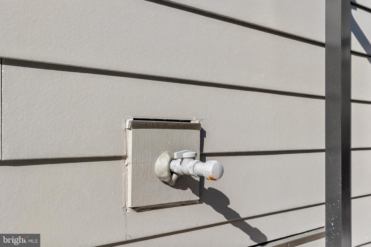 2605 FALL LINE ST, ALEXANDRIA, Virginia 22301, 4 Bedrooms Bedrooms, ,4 BathroomsBathrooms,Residential,For sale,2605 FALL LINE ST,VAAX2051282 MLS # VAAX2051282