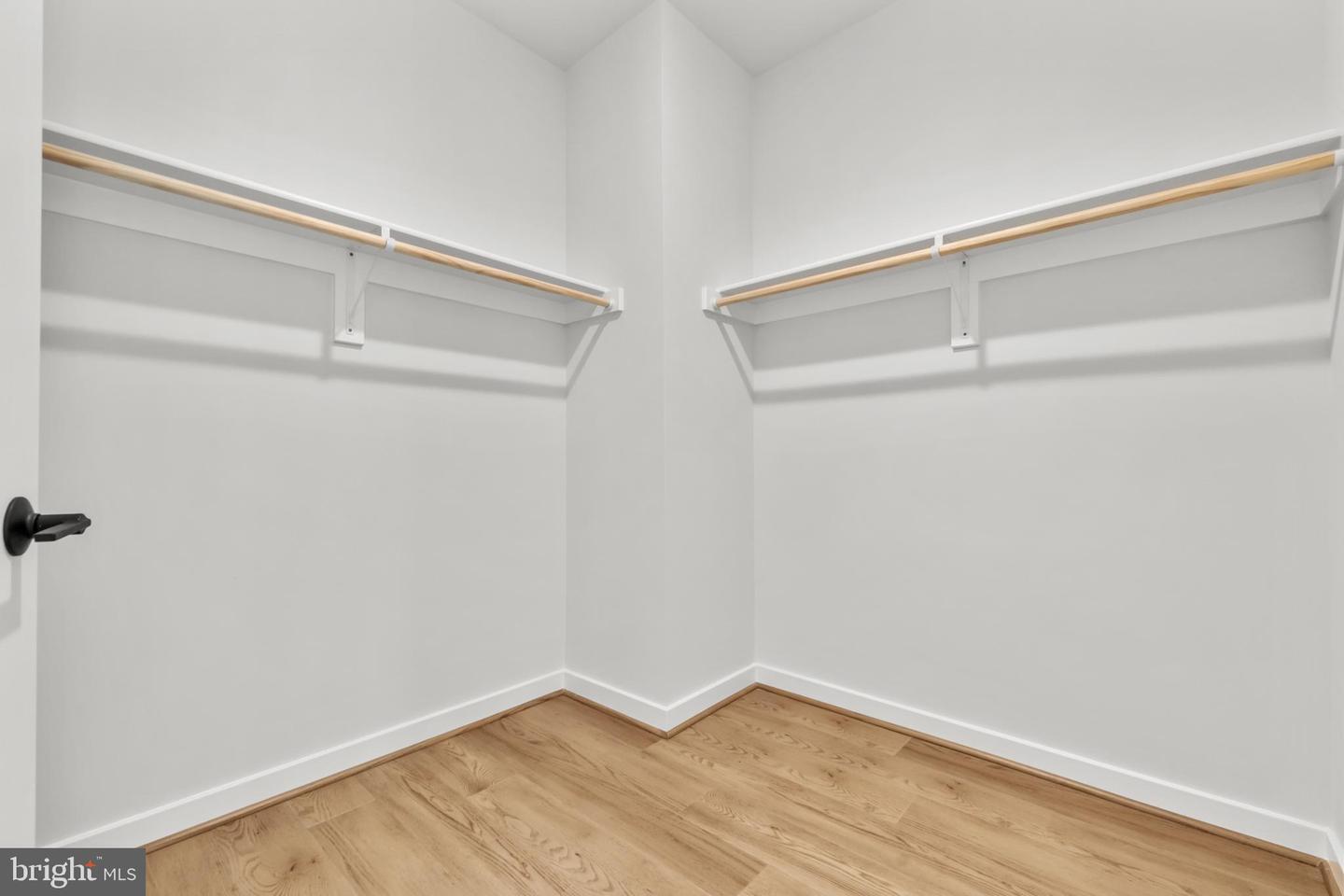 2605 FALL LINE ST, ALEXANDRIA, Virginia 22301, 4 Bedrooms Bedrooms, ,4 BathroomsBathrooms,Residential,For sale,2605 FALL LINE ST,VAAX2051282 MLS # VAAX2051282