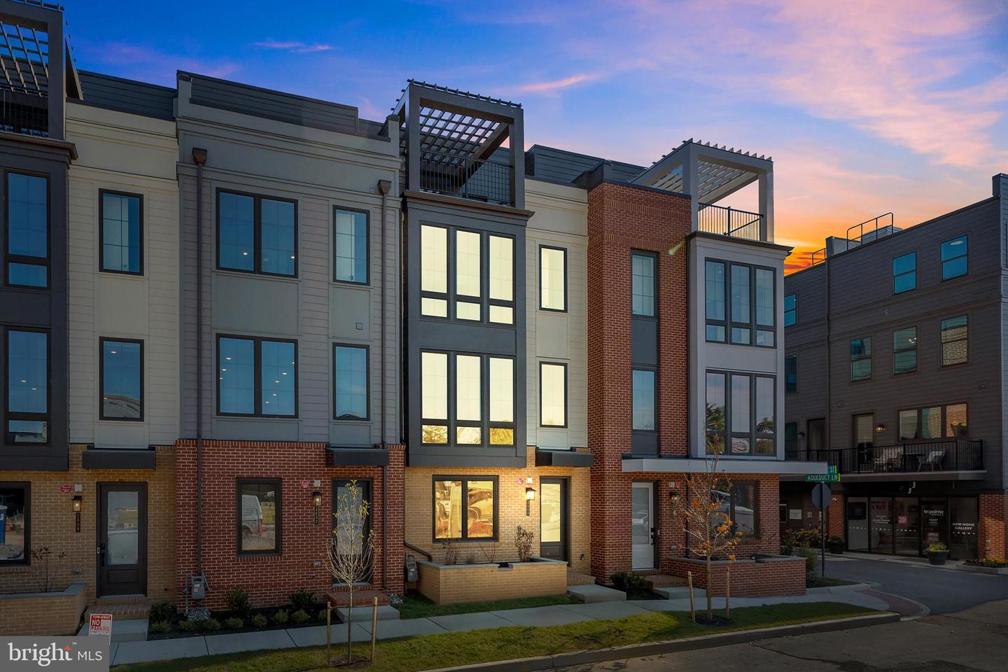 2605 FALL LINE ST, ALEXANDRIA, Virginia 22301, 4 Bedrooms Bedrooms, ,4 BathroomsBathrooms,Residential,For sale,2605 FALL LINE ST,VAAX2051282 MLS # VAAX2051282