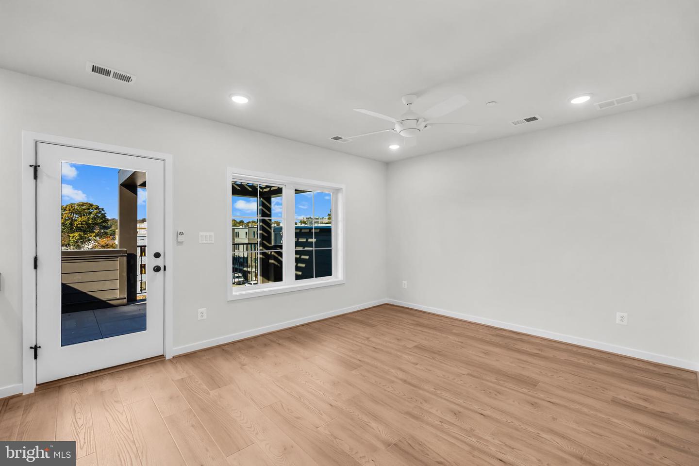 2605 FALL LINE ST, ALEXANDRIA, Virginia 22301, 4 Bedrooms Bedrooms, ,4 BathroomsBathrooms,Residential,For sale,2605 FALL LINE ST,VAAX2051282 MLS # VAAX2051282