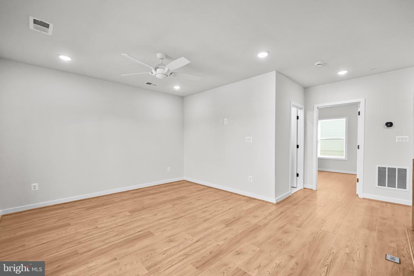 2605 FALL LINE ST, ALEXANDRIA, Virginia 22301, 4 Bedrooms Bedrooms, ,4 BathroomsBathrooms,Residential,For sale,2605 FALL LINE ST,VAAX2051282 MLS # VAAX2051282