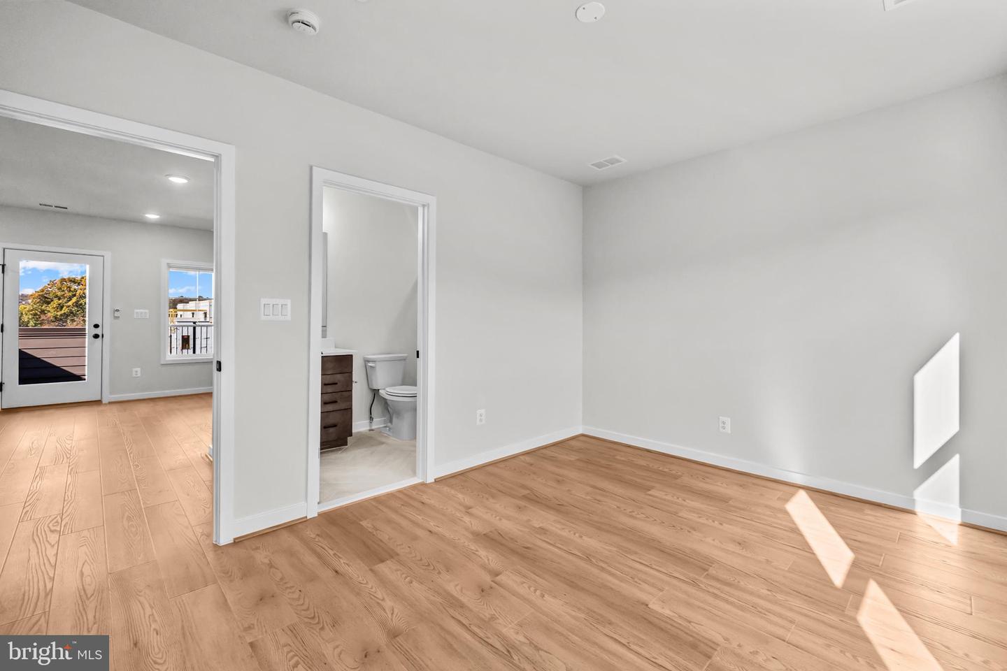 2605 FALL LINE ST, ALEXANDRIA, Virginia 22301, 4 Bedrooms Bedrooms, ,4 BathroomsBathrooms,Residential,For sale,2605 FALL LINE ST,VAAX2051282 MLS # VAAX2051282