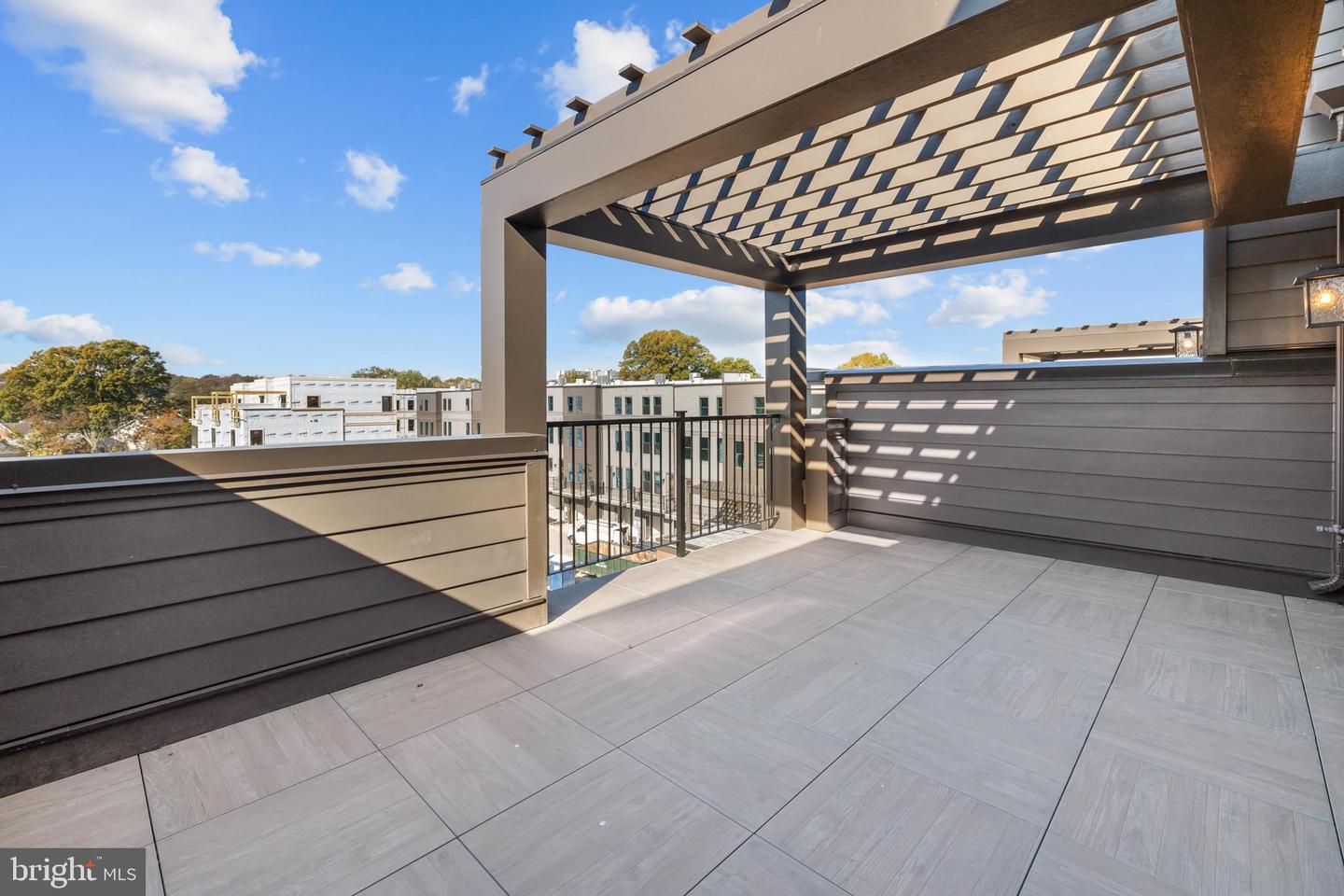 2605 FALL LINE ST, ALEXANDRIA, Virginia 22301, 4 Bedrooms Bedrooms, ,4 BathroomsBathrooms,Residential,For sale,2605 FALL LINE ST,VAAX2051282 MLS # VAAX2051282