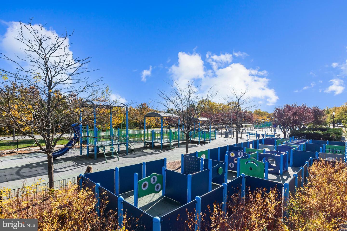 2605 FALL LINE ST, ALEXANDRIA, Virginia 22301, 4 Bedrooms Bedrooms, ,4 BathroomsBathrooms,Residential,For sale,2605 FALL LINE ST,VAAX2051282 MLS # VAAX2051282