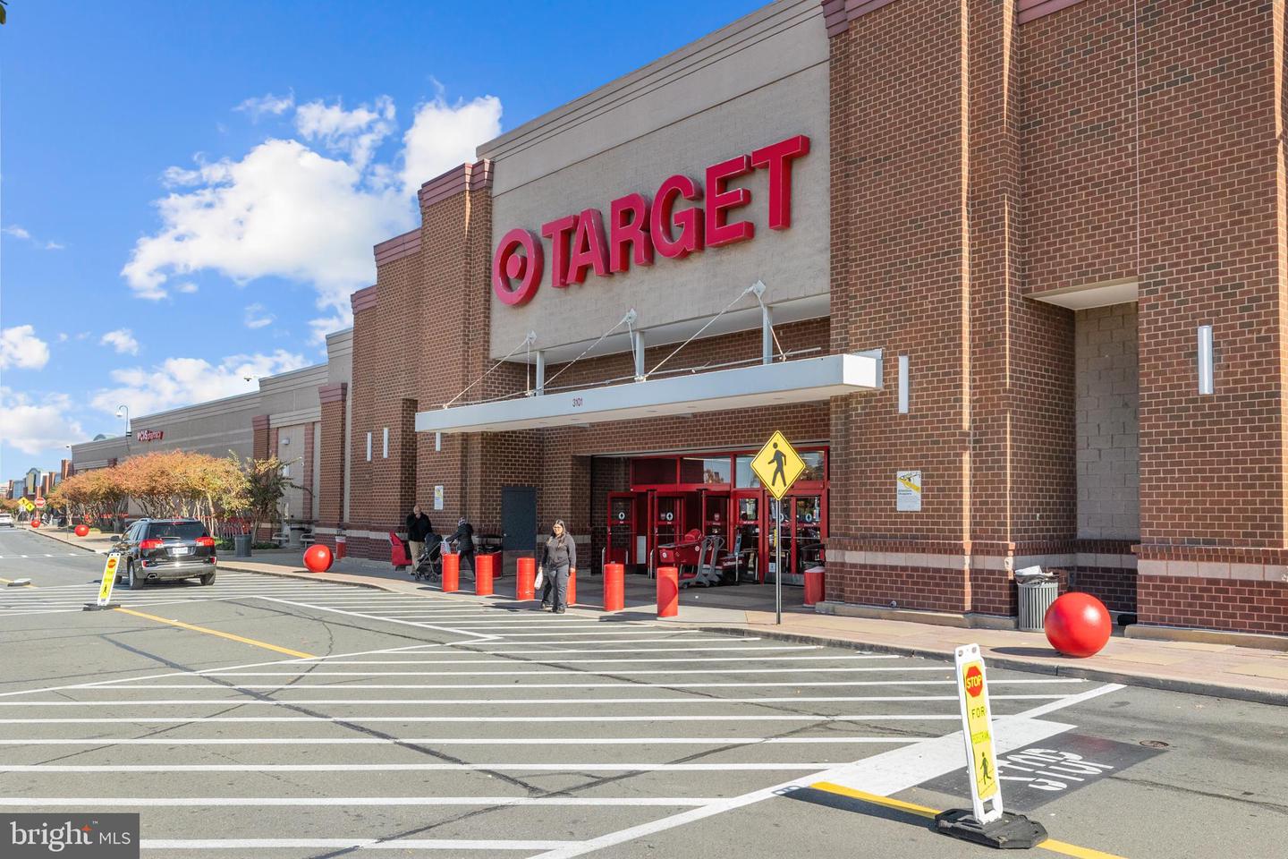 2605 FALL LINE ST, ALEXANDRIA, Virginia 22301, 4 Bedrooms Bedrooms, ,4 BathroomsBathrooms,Residential,For sale,2605 FALL LINE ST,VAAX2051282 MLS # VAAX2051282