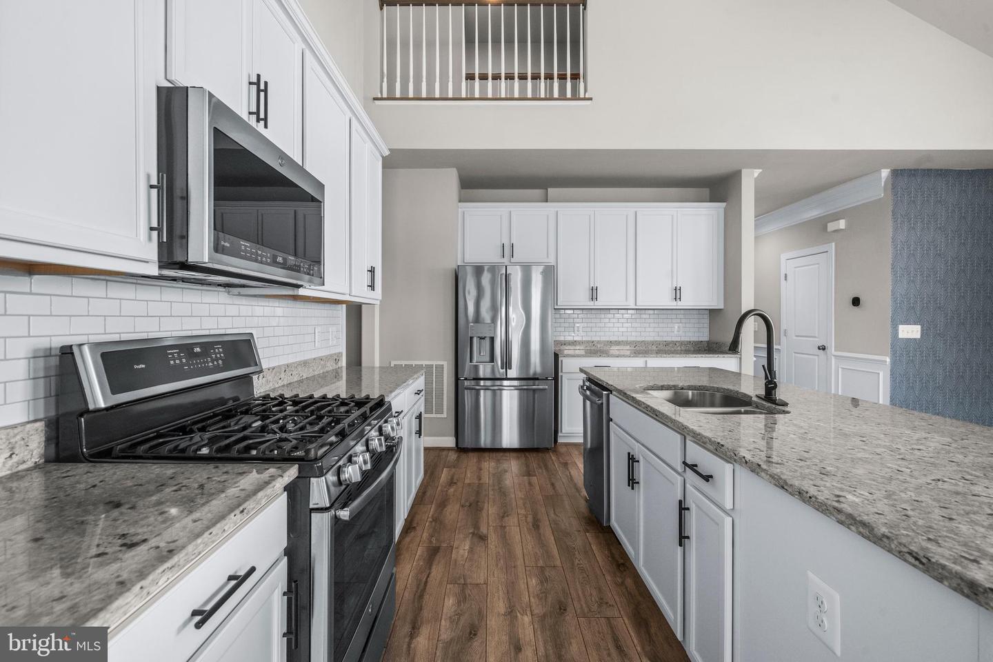 18140 RIDGEWOOD PL, ROUND HILL, Virginia 20141, 5 Bedrooms Bedrooms, 9 Rooms Rooms,4 BathroomsBathrooms,Residential,For sale,18140 RIDGEWOOD PL,VALO2110102 MLS # VALO2110102