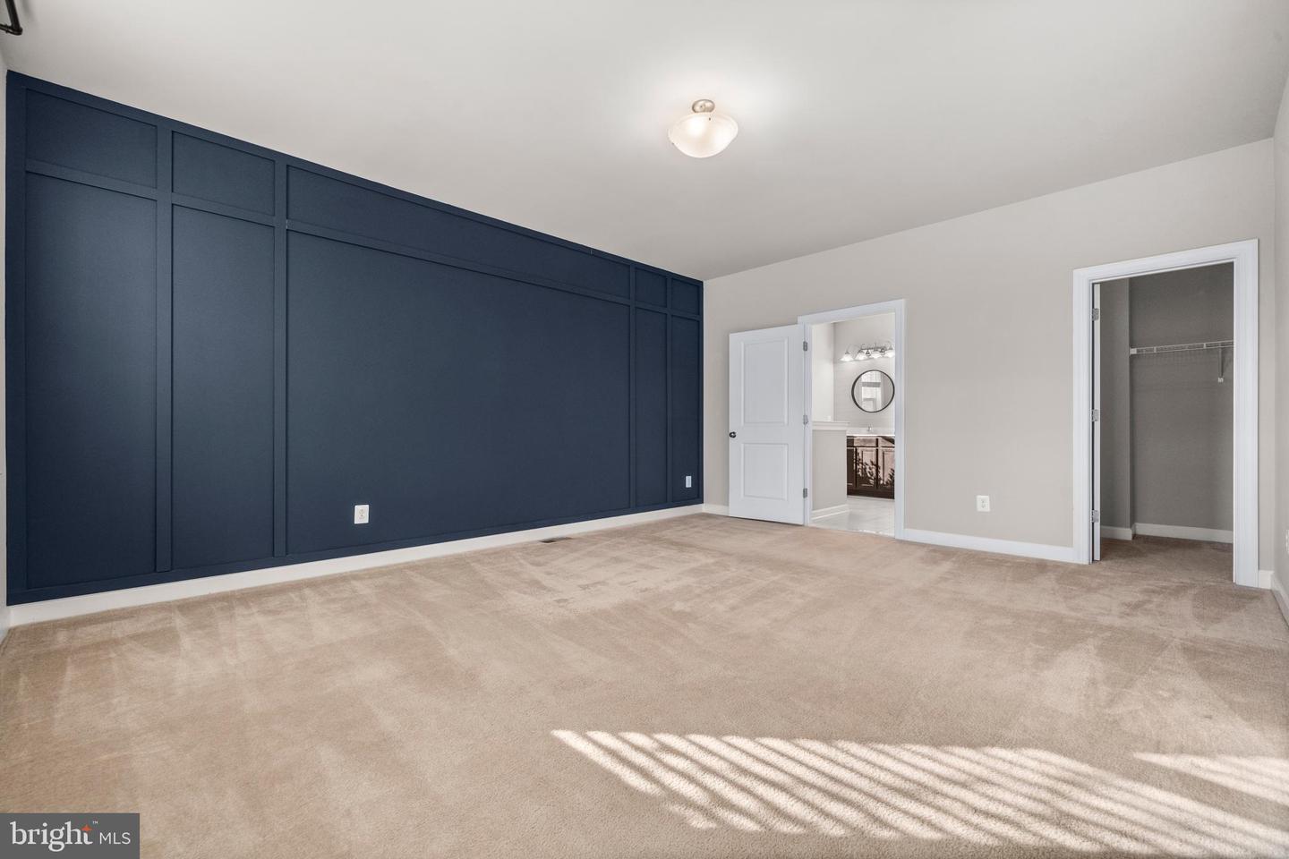 18140 RIDGEWOOD PL, ROUND HILL, Virginia 20141, 5 Bedrooms Bedrooms, 9 Rooms Rooms,4 BathroomsBathrooms,Residential,For sale,18140 RIDGEWOOD PL,VALO2110102 MLS # VALO2110102