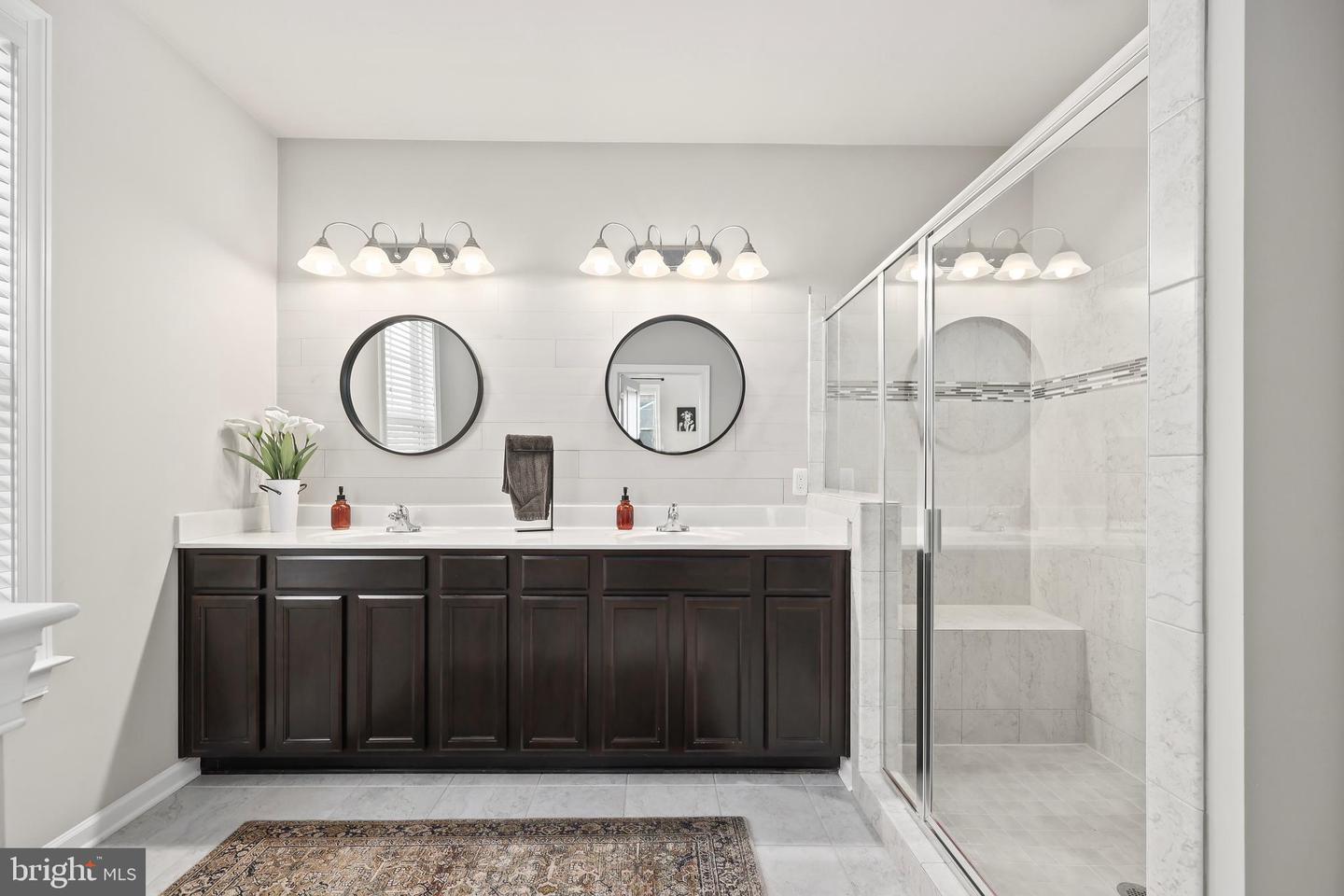 18140 RIDGEWOOD PL, ROUND HILL, Virginia 20141, 5 Bedrooms Bedrooms, 9 Rooms Rooms,4 BathroomsBathrooms,Residential,For sale,18140 RIDGEWOOD PL,VALO2110102 MLS # VALO2110102