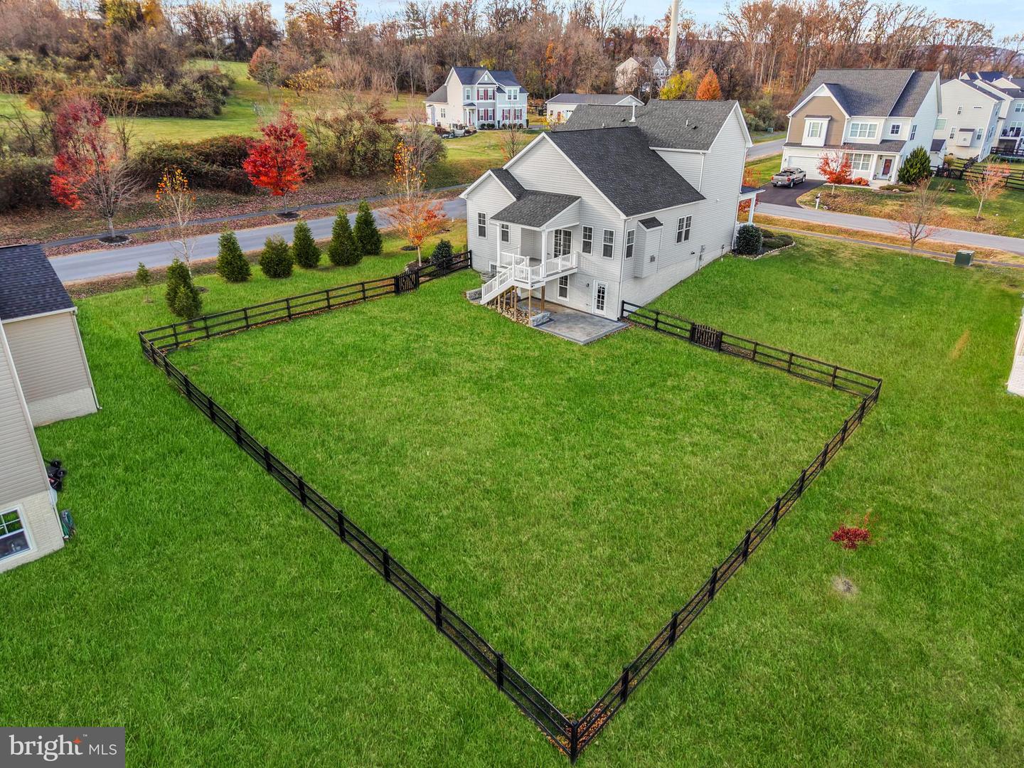 18140 RIDGEWOOD PL, ROUND HILL, Virginia 20141, 5 Bedrooms Bedrooms, 9 Rooms Rooms,4 BathroomsBathrooms,Residential,For sale,18140 RIDGEWOOD PL,VALO2110102 MLS # VALO2110102