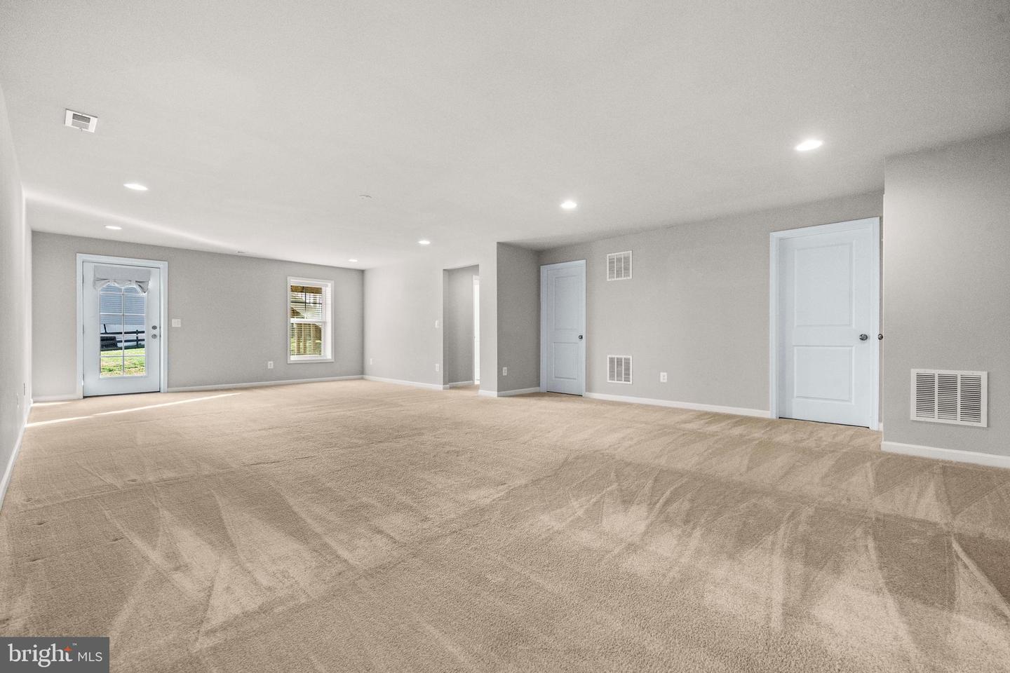 18140 RIDGEWOOD PL, ROUND HILL, Virginia 20141, 5 Bedrooms Bedrooms, 9 Rooms Rooms,4 BathroomsBathrooms,Residential,For sale,18140 RIDGEWOOD PL,VALO2110102 MLS # VALO2110102