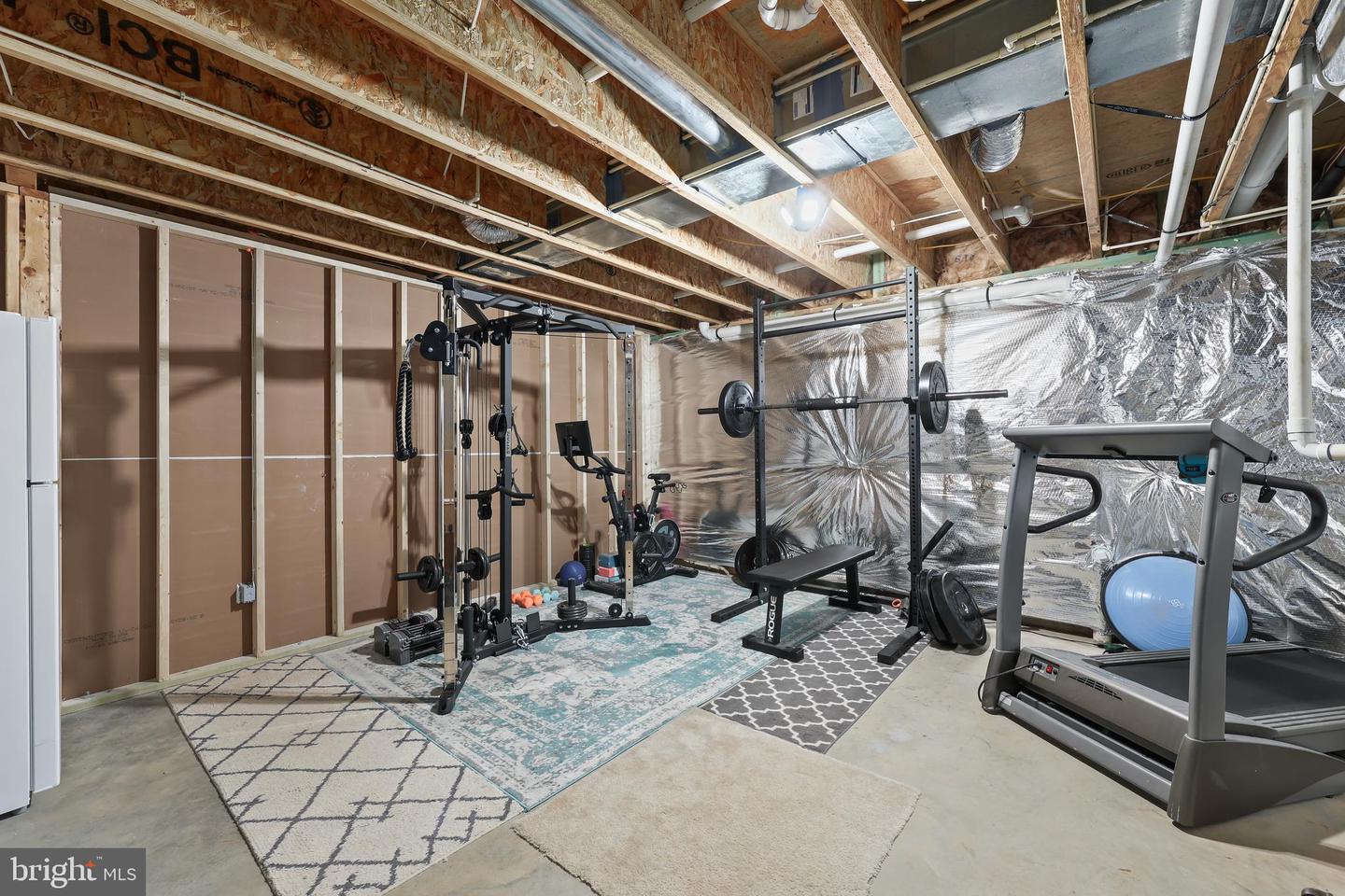 18140 RIDGEWOOD PL, ROUND HILL, Virginia 20141, 5 Bedrooms Bedrooms, 9 Rooms Rooms,4 BathroomsBathrooms,Residential,For sale,18140 RIDGEWOOD PL,VALO2110102 MLS # VALO2110102