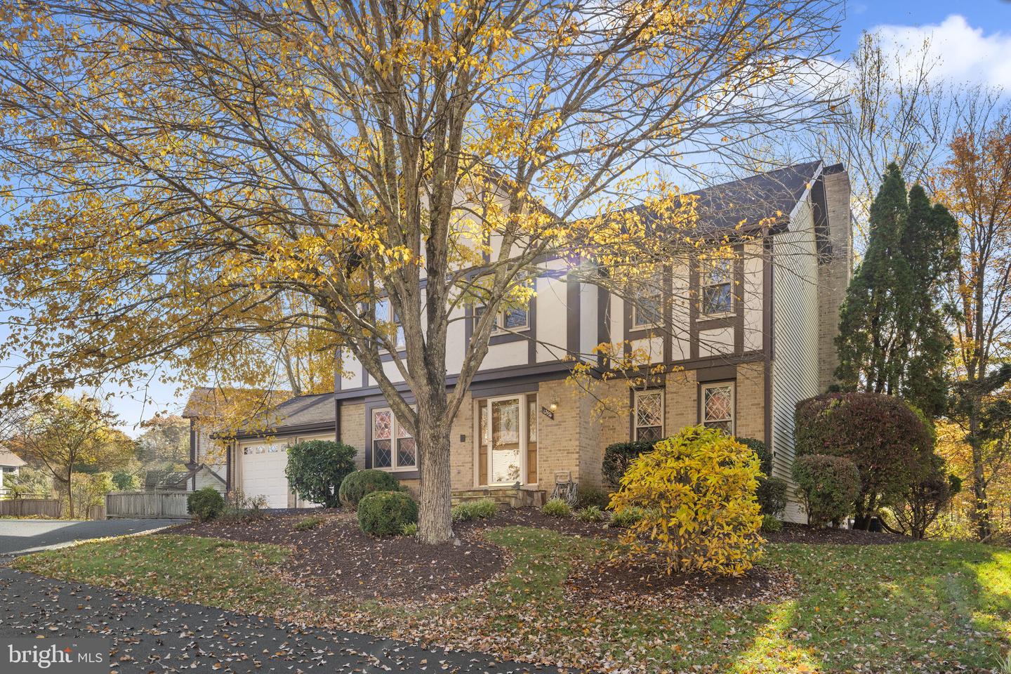 12574 QUINCY ADAMS CT, HERNDON, Virginia 20171, 4 Bedrooms Bedrooms, ,3 BathroomsBathrooms,Residential,For sale,12574 QUINCY ADAMS CT,VAFX2277436 MLS # VAFX2277436