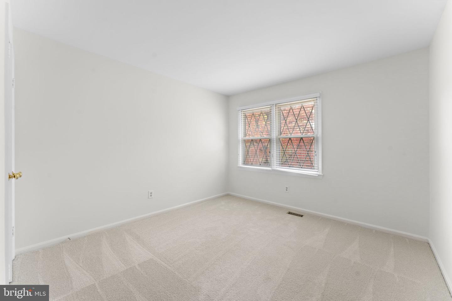 12574 QUINCY ADAMS CT, HERNDON, Virginia 20171, 4 Bedrooms Bedrooms, ,3 BathroomsBathrooms,Residential,For sale,12574 QUINCY ADAMS CT,VAFX2277436 MLS # VAFX2277436