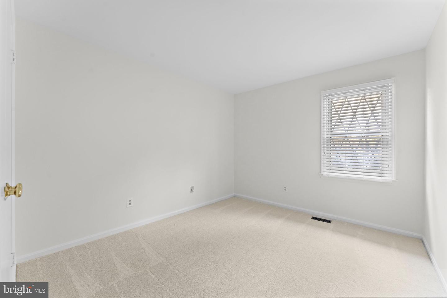 12574 QUINCY ADAMS CT, HERNDON, Virginia 20171, 4 Bedrooms Bedrooms, ,3 BathroomsBathrooms,Residential,For sale,12574 QUINCY ADAMS CT,VAFX2277436 MLS # VAFX2277436