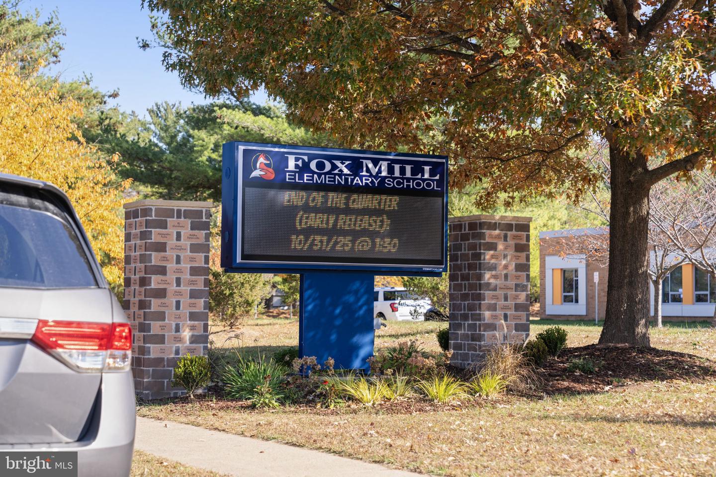 12574 QUINCY ADAMS CT, HERNDON, Virginia 20171, 4 Bedrooms Bedrooms, ,3 BathroomsBathrooms,Residential,For sale,12574 QUINCY ADAMS CT,VAFX2277436 MLS # VAFX2277436