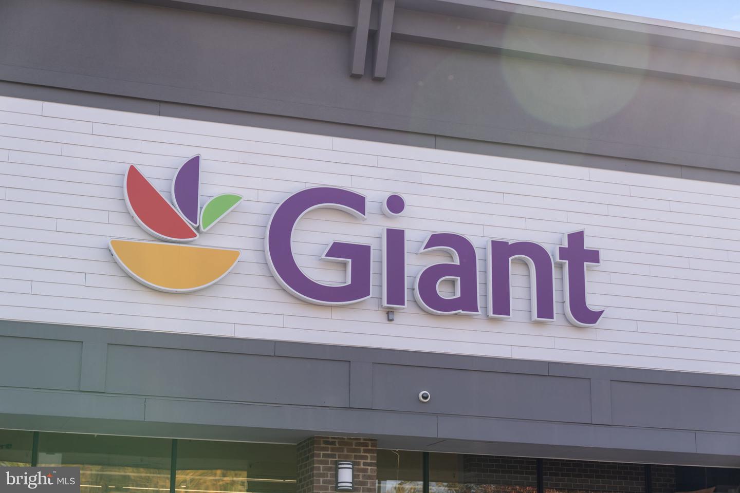 12574 QUINCY ADAMS CT, HERNDON, Virginia 20171, 4 Bedrooms Bedrooms, ,3 BathroomsBathrooms,Residential,For sale,12574 QUINCY ADAMS CT,VAFX2277436 MLS # VAFX2277436