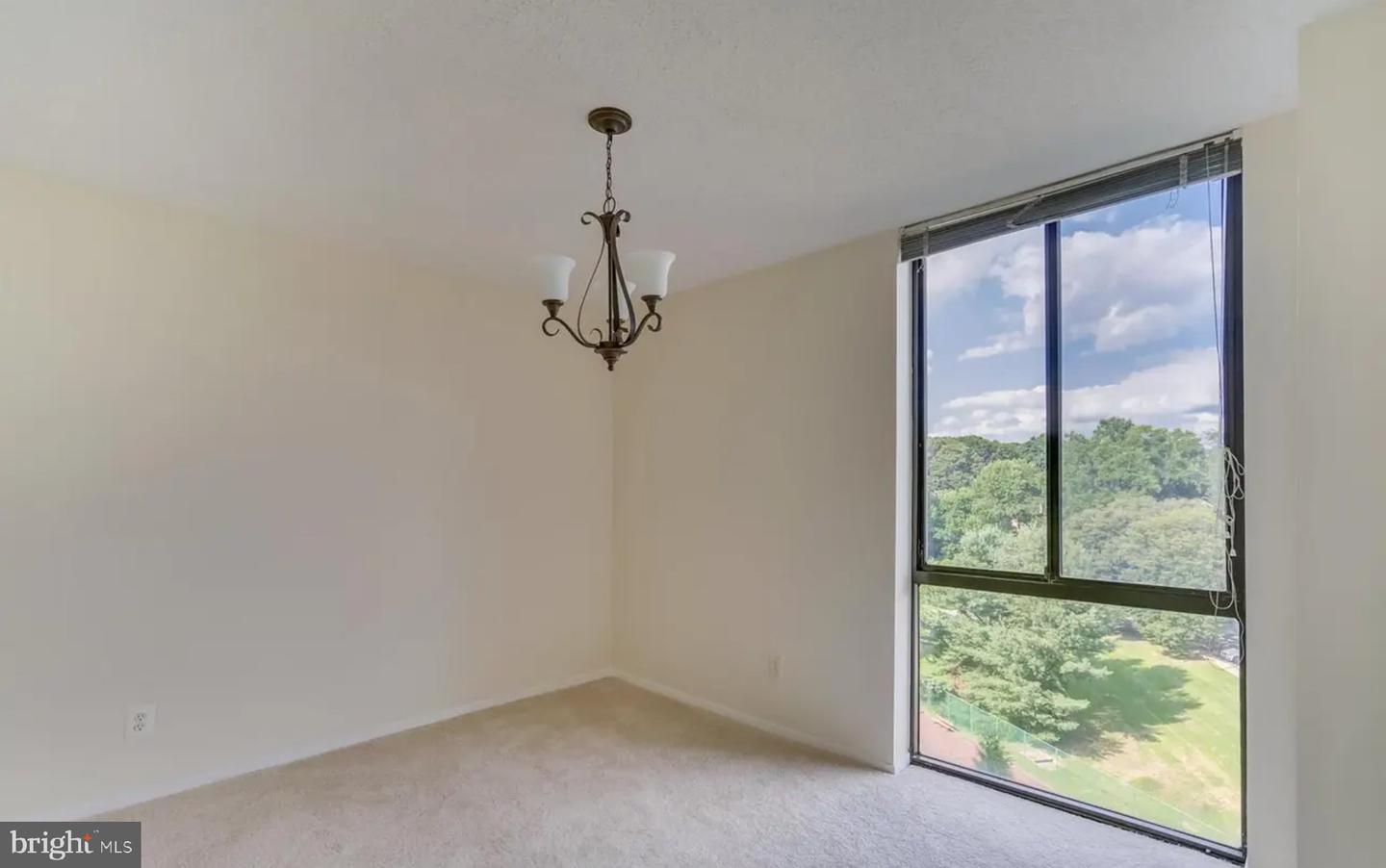 2311 PIMMIT DR #808, FALLS CHURCH, Virginia 22043, 2 Bedrooms Bedrooms, ,2 BathroomsBathrooms,Residential,For sale,2311 PIMMIT DR #808,VAFX2277494 MLS # VAFX2277494
