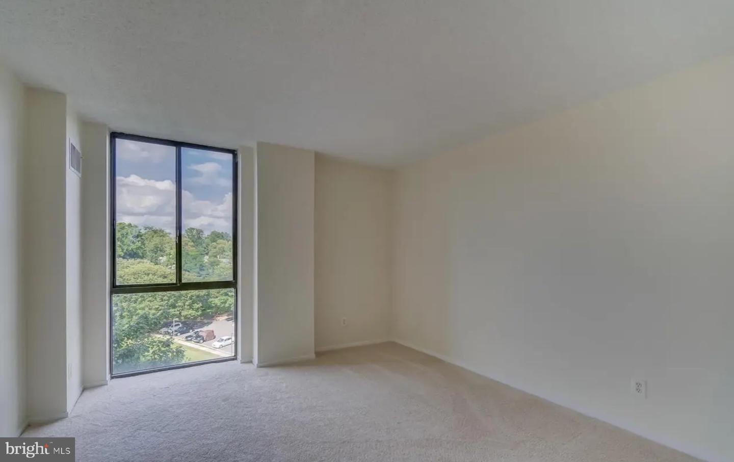 2311 PIMMIT DR #808, FALLS CHURCH, Virginia 22043, 2 Bedrooms Bedrooms, ,2 BathroomsBathrooms,Residential,For sale,2311 PIMMIT DR #808,VAFX2277494 MLS # VAFX2277494