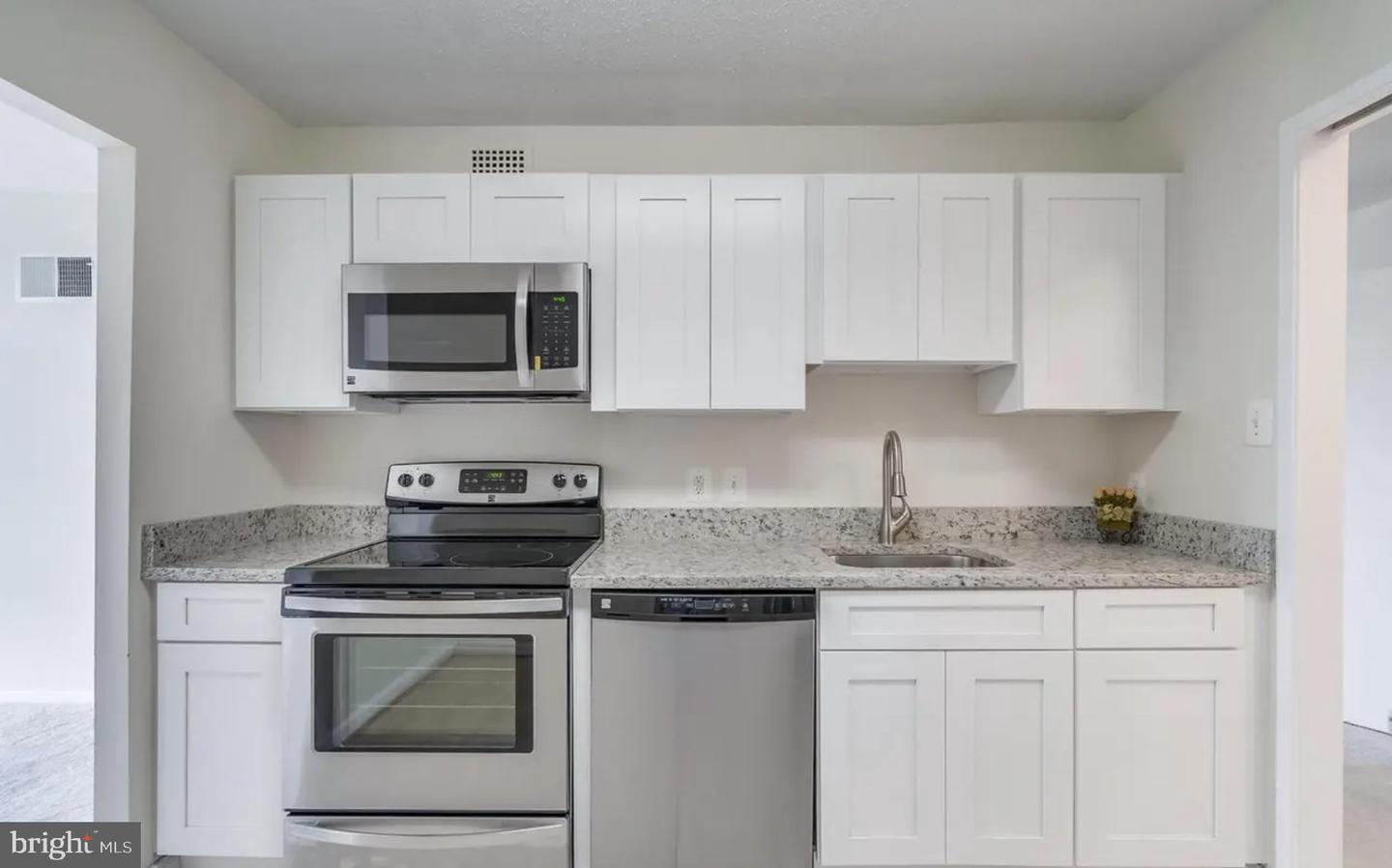 2311 PIMMIT DR #808, FALLS CHURCH, Virginia 22043, 2 Bedrooms Bedrooms, ,2 BathroomsBathrooms,Residential,For sale,2311 PIMMIT DR #808,VAFX2277494 MLS # VAFX2277494