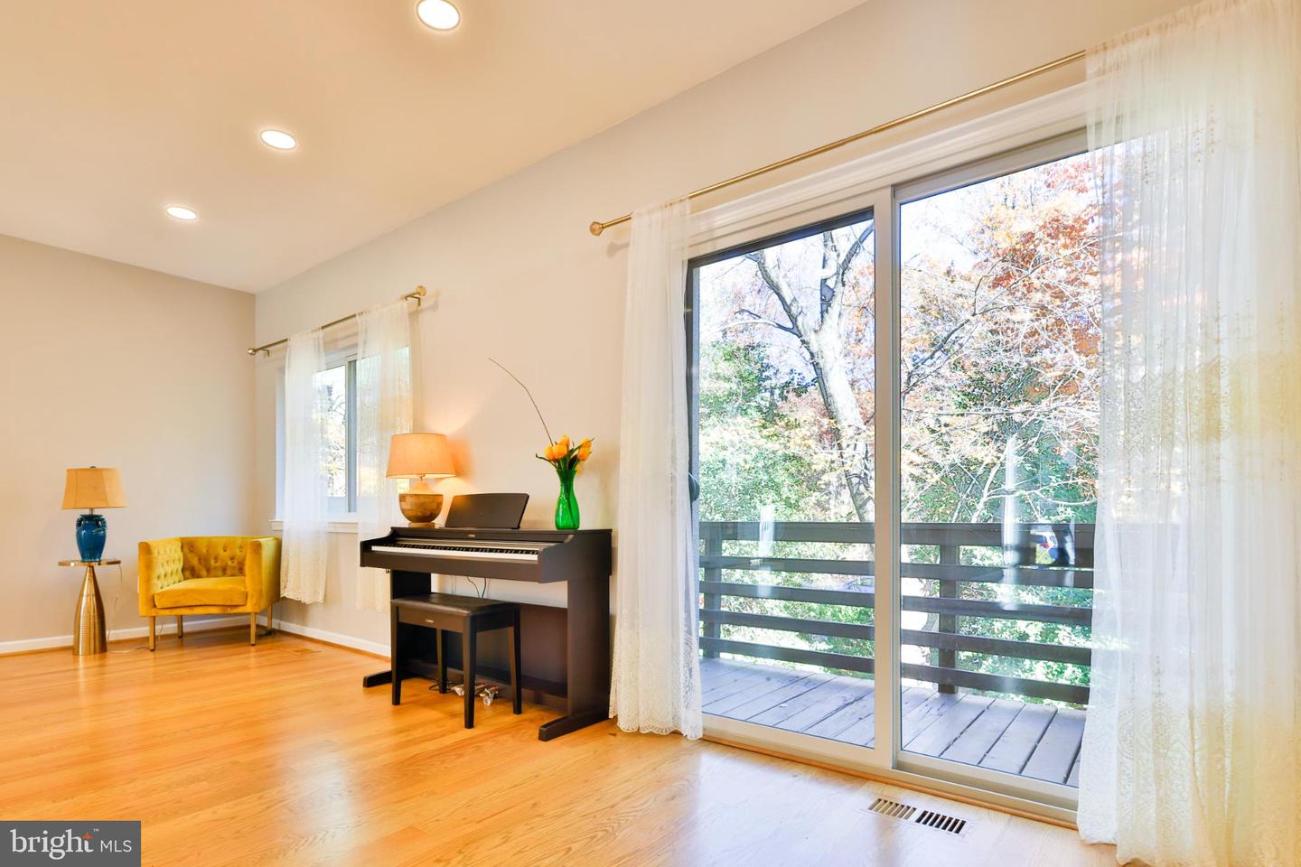 11817 COOPERS CT, RESTON, Virginia 20191, 3 Bedrooms Bedrooms, 8 Rooms Rooms,2 BathroomsBathrooms,Residential,For sale,11817 COOPERS CT,VAFX2277594 MLS # VAFX2277594