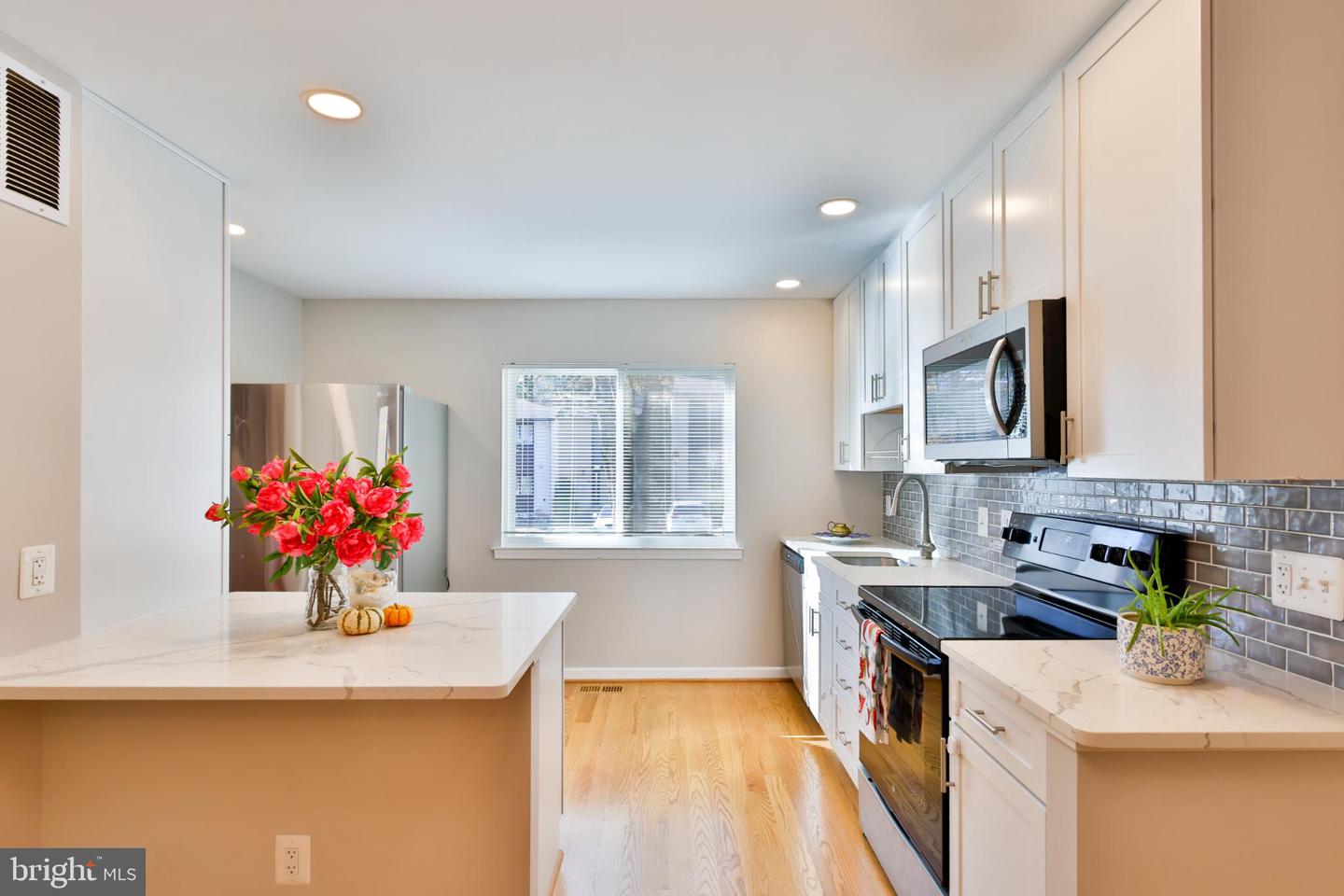 11817 COOPERS CT, RESTON, Virginia 20191, 3 Bedrooms Bedrooms, 8 Rooms Rooms,2 BathroomsBathrooms,Residential,For sale,11817 COOPERS CT,VAFX2277594 MLS # VAFX2277594