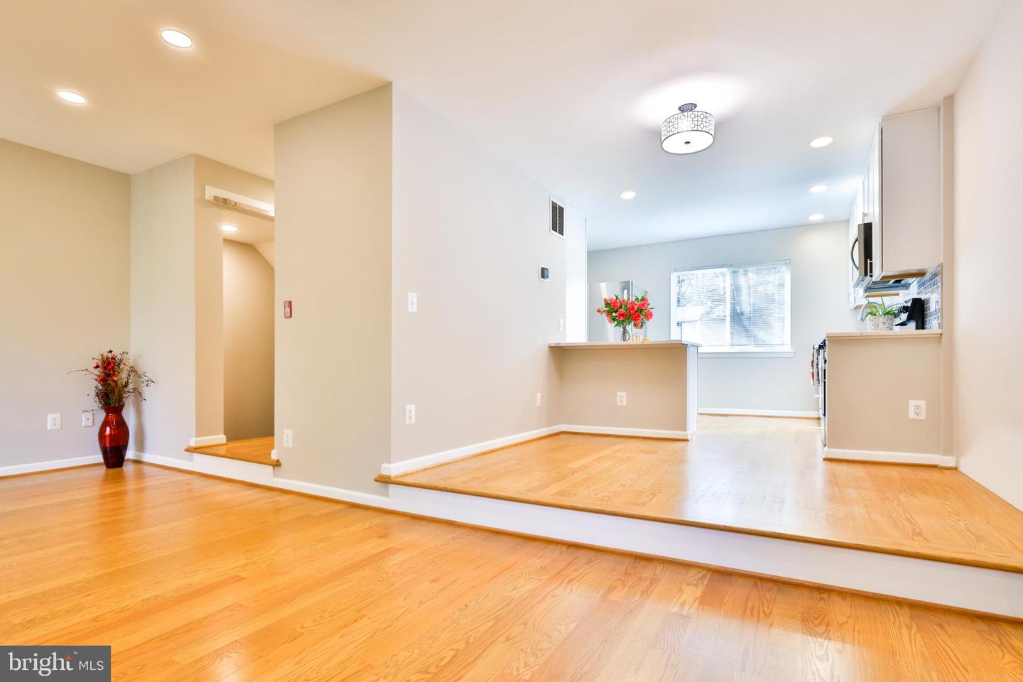 11817 COOPERS CT, RESTON, Virginia 20191, 3 Bedrooms Bedrooms, 8 Rooms Rooms,2 BathroomsBathrooms,Residential,For sale,11817 COOPERS CT,VAFX2277594 MLS # VAFX2277594