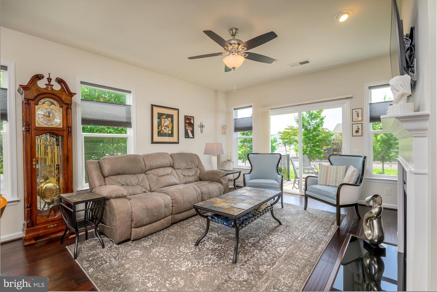 112 LONG POINT DR, FREDERICKSBURG, Virginia 22406, 2 Bedrooms Bedrooms, 10 Rooms Rooms,2 BathroomsBathrooms,Residential,For sale,112 LONG POINT DR,VAST2044020 MLS # VAST2044020