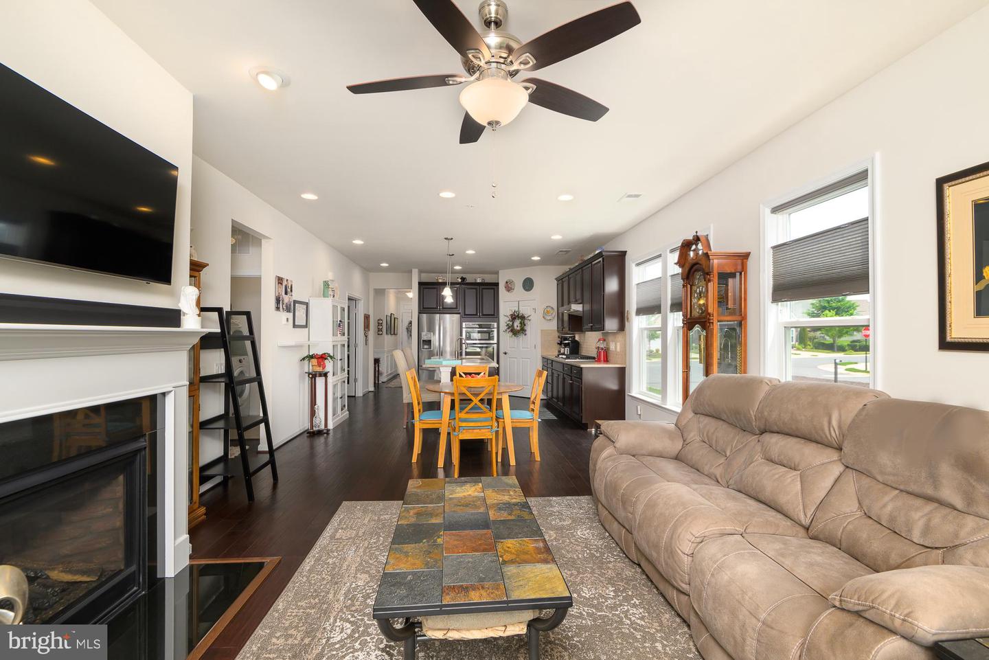 112 LONG POINT DR, FREDERICKSBURG, Virginia 22406, 2 Bedrooms Bedrooms, 10 Rooms Rooms,2 BathroomsBathrooms,Residential,For sale,112 LONG POINT DR,VAST2044020 MLS # VAST2044020