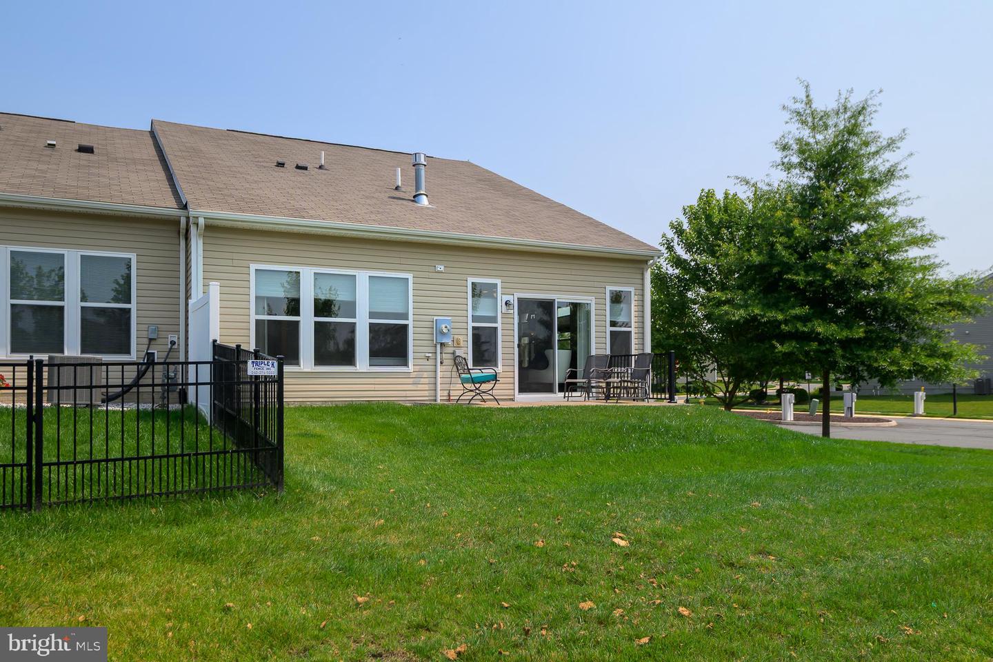 112 LONG POINT DR, FREDERICKSBURG, Virginia 22406, 2 Bedrooms Bedrooms, 10 Rooms Rooms,2 BathroomsBathrooms,Residential,For sale,112 LONG POINT DR,VAST2044020 MLS # VAST2044020