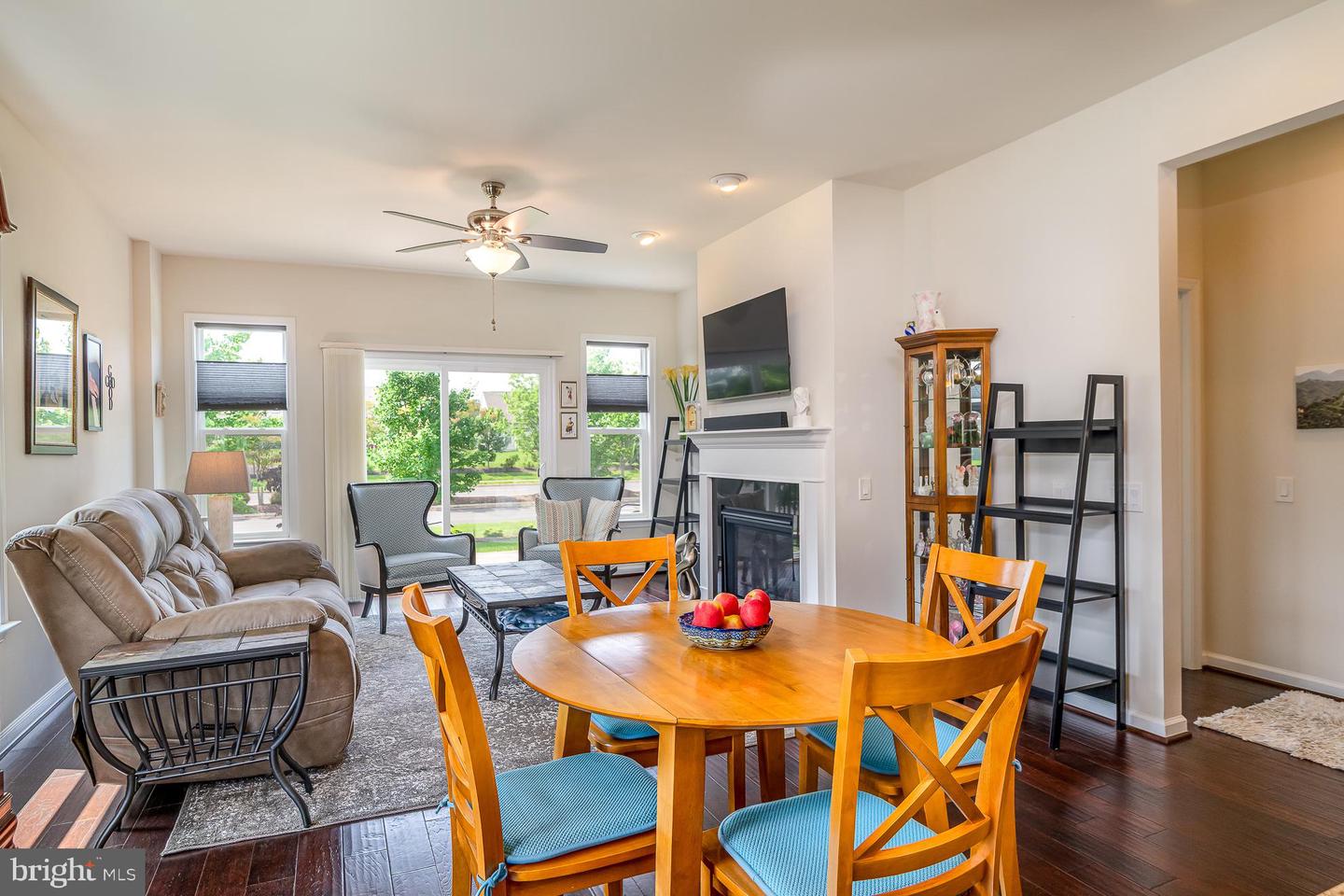 112 LONG POINT DR, FREDERICKSBURG, Virginia 22406, 2 Bedrooms Bedrooms, 10 Rooms Rooms,2 BathroomsBathrooms,Residential,For sale,112 LONG POINT DR,VAST2044020 MLS # VAST2044020